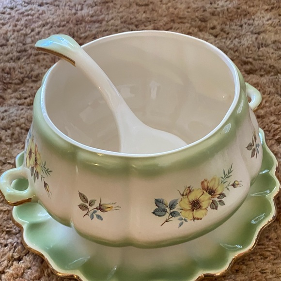 Antique soup terrain - Picture 11 of 12